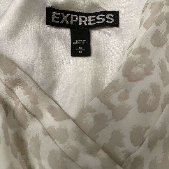 Express Animal Print Top - Picture 7 of 10